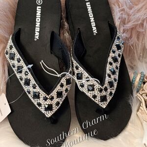 UNIONBAY Women's Black and Silver Embellished Sandals